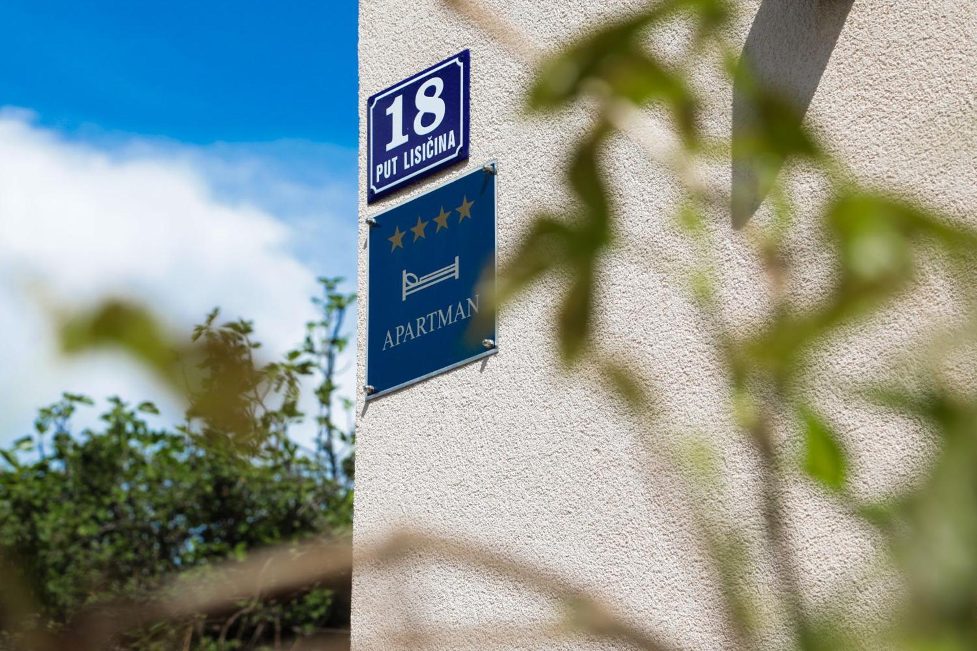 4-Star Apartments Bianco Kaštela Εξωτερικό φωτογραφία